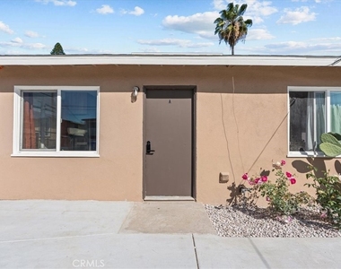 1095 Bonita Street - Photo Thumbnail 23