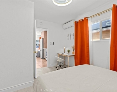 1095 Bonita Street - Photo Thumbnail 19