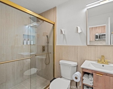 1095 Bonita Street - Photo Thumbnail 21