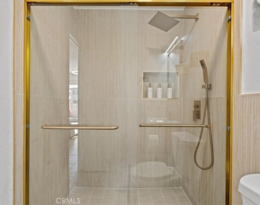 1095 Bonita Street - Photo Thumbnail 22
