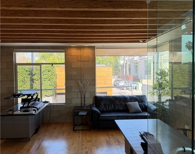 6615 Melrose Avenue - Photo Thumbnail 8