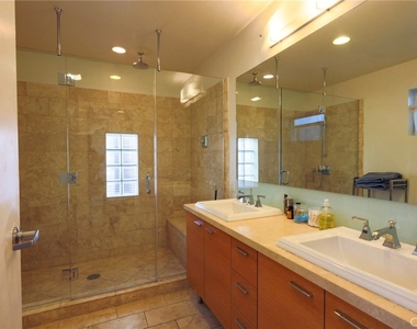 6615 Melrose Avenue - Photo Thumbnail 15