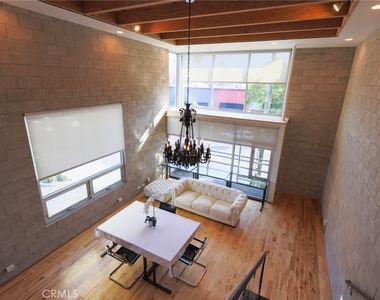 6615 Melrose Avenue - Photo Thumbnail 11