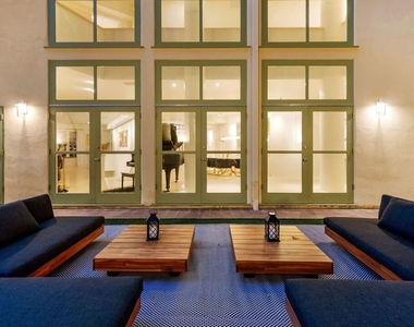 1368 Doheny Place - Photo Thumbnail 19