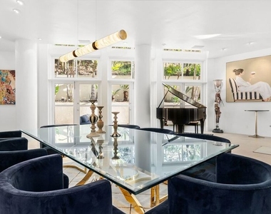 1368 Doheny Place - Photo Thumbnail 10