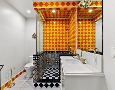 1368 Doheny Place - Photo Thumbnail 22