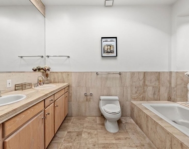 1368 Doheny Place - Photo Thumbnail 16