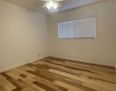 4427 Don Tomaso Drive - Photo Thumbnail 3
