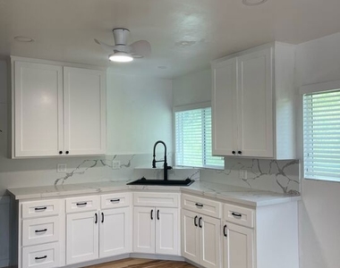 4427 Don Tomaso Drive - Photo Thumbnail 8