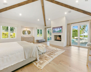 28861 Selfridge Drive - Photo Thumbnail 22