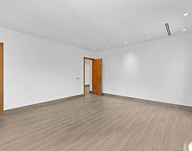 11200 Dona Lola Drive - Photo Thumbnail 23