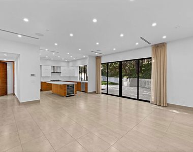 11200 Dona Lola Drive - Photo Thumbnail 13
