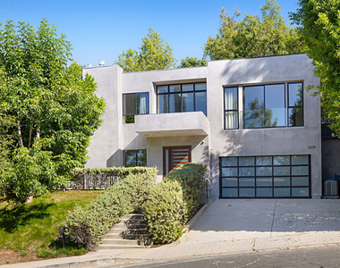 11200 Dona Lola Drive - Photo Thumbnail 40