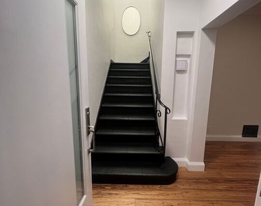 9373 W Olympic Boulevard - Photo Thumbnail 16