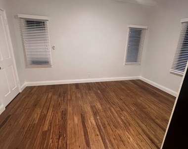 9373 W Olympic Boulevard - Photo Thumbnail 17