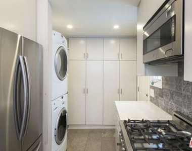 9373 W Olympic Boulevard - Photo Thumbnail 9