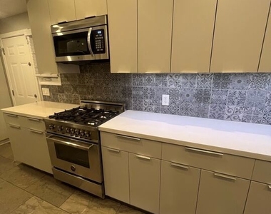 9373 W Olympic Boulevard - Photo Thumbnail 8