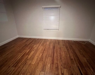 9373 W Olympic Boulevard - Photo Thumbnail 21