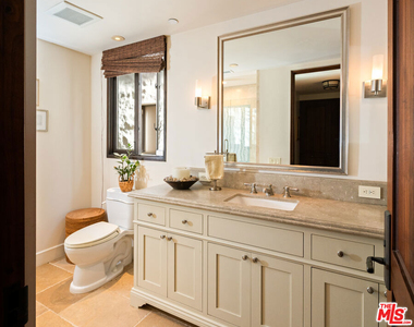 964 Palisades Beach Road - Photo Thumbnail 35