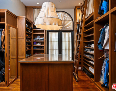 964 Palisades Beach Road - Photo Thumbnail 30