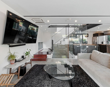 6127 Glen Tower Street - Photo Thumbnail 11