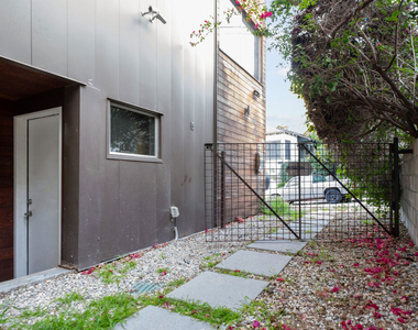 6127 Glen Tower Street - Photo Thumbnail 2
