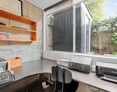 6127 Glen Tower Street - Photo Thumbnail 9