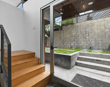 6127 Glen Tower Street - Photo Thumbnail 7