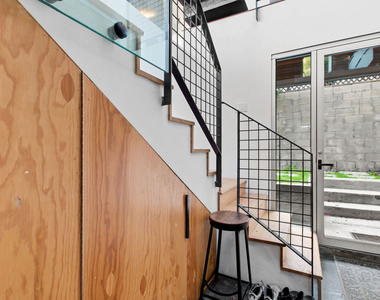 6127 Glen Tower Street - Photo Thumbnail 8