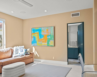 407 Desert Holly Drive - Photo Thumbnail 26