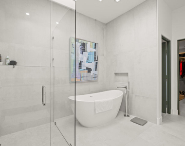 407 Desert Holly Drive - Photo Thumbnail 20