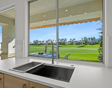 407 Desert Holly Drive - Photo Thumbnail 13