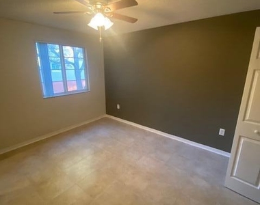 4167 N Haverhill Road - Photo Thumbnail 9