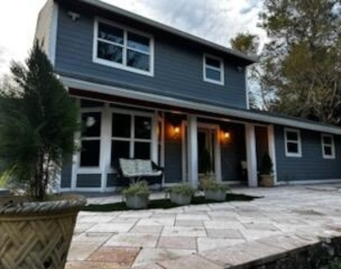 4332 145th Avenue N - Photo Thumbnail 1