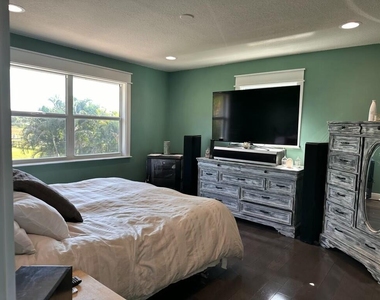 4332 145th Avenue N - Photo Thumbnail 43