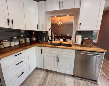 4332 145th Avenue N - Photo Thumbnail 18