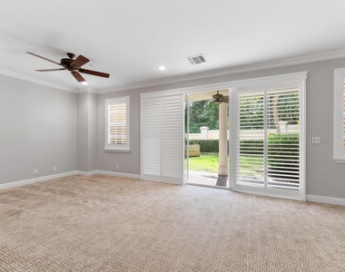 604 Ne Francesca Lane - Photo Thumbnail 34