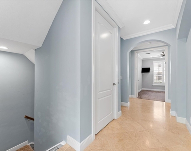 604 Ne Francesca Lane - Photo Thumbnail 32