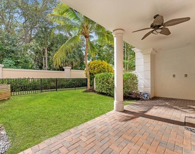 604 Ne Francesca Lane - Photo Thumbnail 41