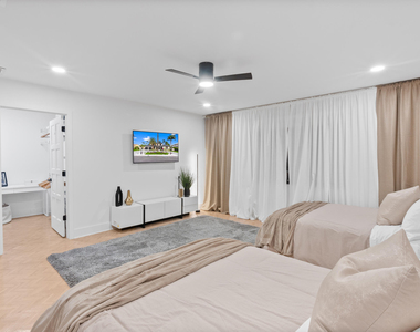 516 Royal Plaza Drive - Photo Thumbnail 17