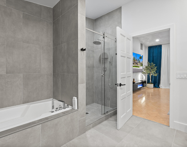 516 Royal Plaza Drive - Photo Thumbnail 8