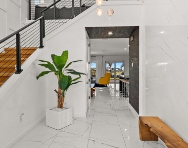 11828 Sw Lyra Drive - Photo Thumbnail 1