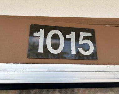 1015 Cornwall A - Photo Thumbnail 18