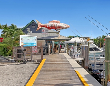 700 E Boynton Beach Boulevard - Photo Thumbnail 17