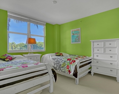 700 E Boynton Beach Boulevard - Photo Thumbnail 7