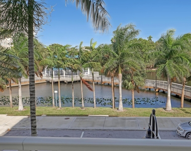 700 E Boynton Beach Boulevard - Photo Thumbnail 4