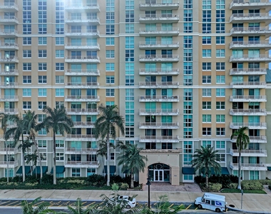 700 E Boynton Beach Boulevard - Photo Thumbnail 2