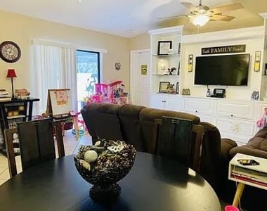 4782 Sunny Palm Circle - Photo Thumbnail 2