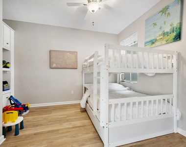 8193 Sandpiper Way - Photo Thumbnail 12