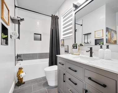 8193 Sandpiper Way - Photo Thumbnail 13
